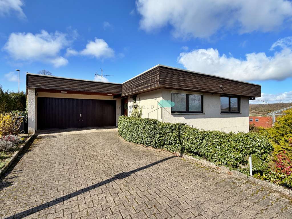 Immobilie in Maulbronn - Beeindruckendes, freistehendes Zweifamilienhaus  in erstklassiger Lage von Maulbronn - Bild 0