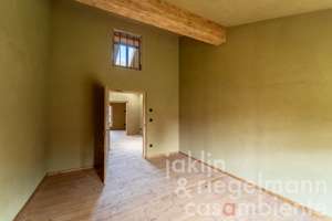 Ökologisch saniertes Bauernhaus mit 360 m² Wohnfläche, Ausbaureserve und eigenem Wald im Chiemgau – Die vollständige Adresse der Immobilie erhältst du vom Anbieter., 83547 Babensham – Vorschaubild 76