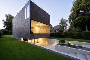 Haus des Jahres 2011 - Designobjekt mit Architekturpreis – Die vollständige Adresse der Immobilie erhältst du vom Anbieter., 22359 Volksdorf, Hamburg – Vorschaubild 1