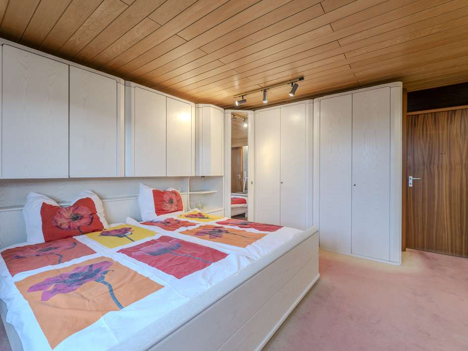 ff9d6329-a127-4a9a-917c-7683d0