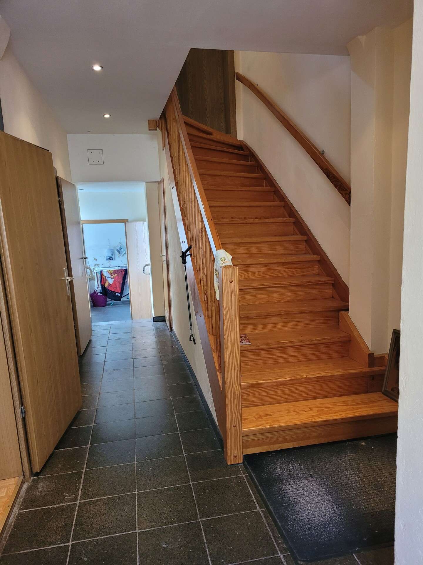 Ausbauen, einziehen, wohlfühlen! Reizvolles Einfamilienhaus mit Hof und Schuppen., Zwickau Kreis – Bild 2