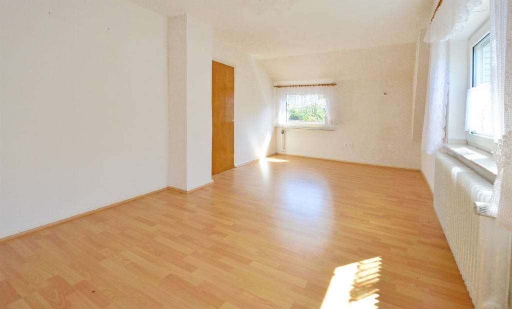 Immobilie in Wolfhagen - Einfamilienhaus mit herrlichem Garten, gute Lage Wolfhagen - Bild 11