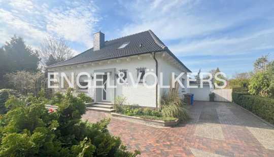 Bild von Einfamilienhaus mit Traumgarten