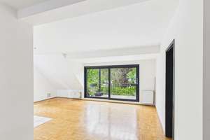 Lichtdurchflutete Dachgeschoss-Maisonettewohnung in einer ruhigen Anliegerstraße in Köln-Junkersdorf – Die vollständige Adresse der Immobilie erhältst du vom Anbieter., 50858 Junkersdorf, Köln – Vorschaubild 2