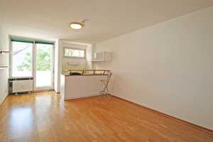 Sonniges 1-Zi-Appartement mit EBK und kleinem Süd-Balkon in ruhiger Lage von Milbertshofen – München – Vorschaubild 1