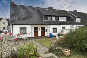 Doppelhaushälfte mit Potential - ideal für handwerklich Begabte! – Lübeck – Vorschaubild 4