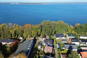 Luxuriöse Doppelhaushälfte mit Seeblick am Fleesensee (ca. 30 m), Boots-/Badesteg, Whirlpool, Sauna  – Die vollständige Adresse der Immobilie erhältst du vom Anbieter., 17213 Göhren-Lebbin – Vorschaubild 2