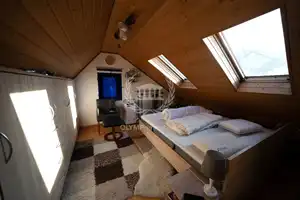 RESERVIERT!: Familienidylle in Nittendorf: Einfamilienhaus mit Garten und Umbaupotenzial! – Regensburg (Kreis) – Vorschaubild 25