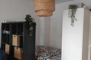 Gemütliche, möblierte 1-Zimmer Wohnung im 4. OG mit Balkon in Berlin-Tiergarten – Paulstraße 36, 10557 Moabit, Berlin – Vorschaubild 4
