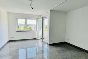 Studenten 1-Zimmer-Wohnung im Dachgeschoss in Stuttgart Nord, Balkon mit herrlicher Aussicht – Ehrenhalde 2, 70192 Lenzhalde, Stuttgart – Vorschaubild 3
