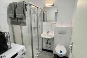 Möbliert und schick! Sanierte und voll möblierte 1-Zimmer-Wohnung mit Balkon – St.-Blasien-Str. 1a, 80809 Am Luitpoldpark, München – Vorschaubild 6