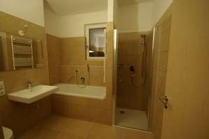 3 Zimmer Erdgeschosswohnung in parkähnlicher und zentraler Lage – Provinopark Haus C3 7a, 86153 Am Schäfflerbach, Augsburg – Vorschaubild 2