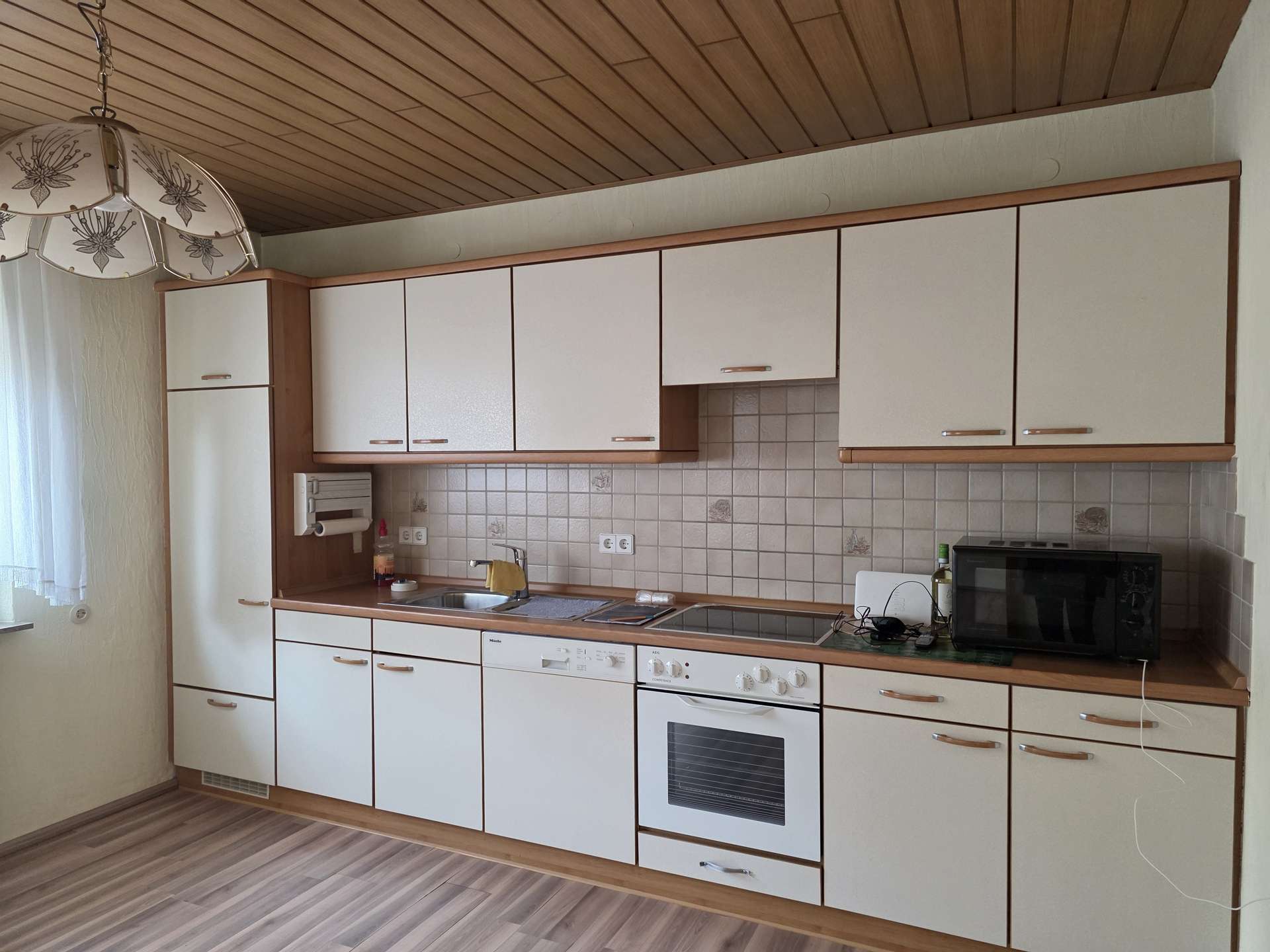 Immobilie in Illingen - Gemütliches Einfamilienhaus mit Einliegerwohnung und riesigem Garten in zentraler Lage - Bild 9