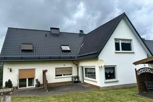 Warmherziges Haus mit Kamin und traumhaften Ausblick  – Die vollständige Adresse der Immobilie erhältst du vom Anbieter., 57334 Bad Laasphe – Vorschaubild 3