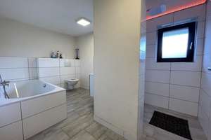 Haus mit 2 großen Whg., Büroräumen und großer Halle für Gewerbe – Die vollständige Adresse der Immobilie erhältst du vom Anbieter., 89447 Zöschingen – Vorschaubild 16