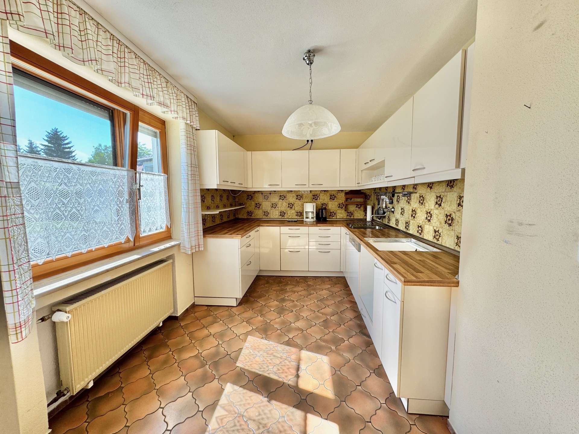 Immobilie in Emmerting - Riesiges Dreifamilienhaus - Perfekt für die ganze Familie, oder als Kapitalanlage - Bild 11