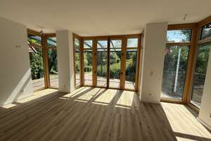 Exklusives Einfamilienhaus in Jöllenbeck - 7ZK2B  / 3.700m2 eingezä. Grundst. Teich Wellness-BAD – Beckendorfstraße 167, 33739 Dornberg, Bielefeld – Vorschaubild 9