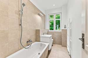 **Erstbezug nach Sanierung – helles Wohnen mit Balkon im grünen Kiez** – 14165 Zehlendorf, Berlin – Vorschaubild 12