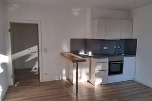 * Helle und freundliche Single Wohnung *  Stellplatz * Balkon * EBK * – Zeißstraße 73, 9131 Hilbersdorf, Chemnitz – Vorschaubild 4