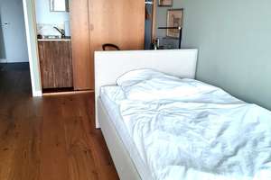 Fully furnished | Single Apartment mit Balkon und sensationellem Ausblick in Bogenhausen – 81925 Parkstadt, München – Vorschaubild 4