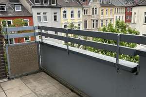 Sanierte 2-Zimmerobergeschosswohnung in direkter Marktnähe, Aachen