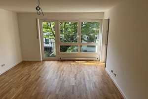 Stilvolle, lichtdurchflutete 4-Zimmer-Wohnung mit Balkon in München – München – Vorschaubild 11