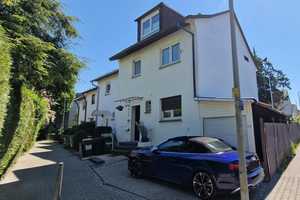 Frankfurt, außergewöhnliches Reiheneckhaus in guter Lage in Dornbusch – Ziegenhainerstr. 207, 60433 Frankfurt am Main – Vorschaubild 1