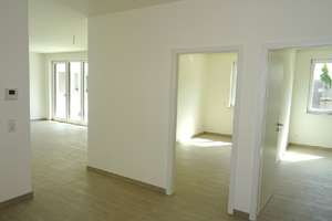 2 Bäder, 2 Balkone, Lift & TG: 4-Zi.-Familienwohnung in Striesen – Eibenstocker Straße 97b, 1277 Striesen-Ost, Dresden – Vorschaubild 6