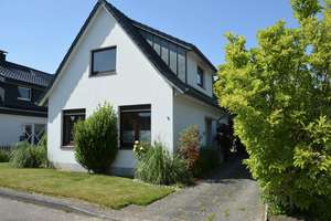 Gepflegtes Einfamilienhaus in Sackgassenlage – Die vollständige Adresse der Immobilie erhältst du vom Anbieter., 26919 Brake (Unterweser) – Vorschaubild 2