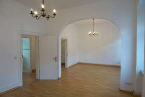 Big 1-2 family house by the rhein river in Wiesbaden Biebrich – Die vollständige Adresse der Immobilie erhältst du vom Anbieter., 65203 Biebrich, Wiesbaden – Vorschaubild 2