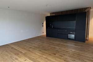 Modernes Mittelhaus mit Gartenanteil in familienfreundlicher Lage von Brannenburg – Rosenheimer Str. 72b, 83098 Brannenburg – Vorschaubild 4