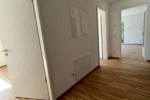 Wunderschöne 3 Zi-Whg München / Gräfelfing, Blick ins Grüne,  Küche (Miele) – Maria-Arndts-Str. 27, 81249 Aubing-Süd, München – Vorschaubild 17