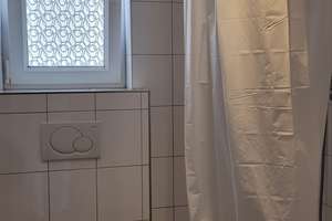 Gepflegte Dachgeschosswohnung mit 1,5-Zimmern und Balkon in Bielefeld – Siegfriedstraße 3, 33615 Mitte, Bielefeld – Vorschaubild 6