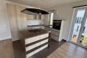 3-Zimmer-Wohnung mit Loggia und Aufzug in neuwertigem Zustand in München-Freimann – Admiralbogen 86, 80939 Freimann, München – Vorschaubild 7