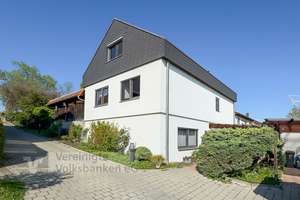 Freistehende Einfamilienhaus mit seperater Gäste Wohnung, großem Garten und Garagen – Die vollständige Adresse der Immobilie erhältst du vom Anbieter., 72766 Sondelfingen, Reutlingen – Vorschaubild 2