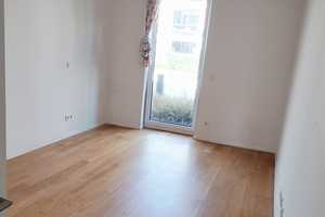 Moderne 3-Zi. Wohnung mit Einbauküche, Terrasse & TG-Stellplatz im Dörnberg-Viertel (Regensburg) – Clara-Schumann Straße 5, 93049 Regensburg – Vorschaubild 13
