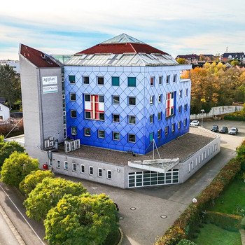 Klimatisierte Büroflächen mit guter Verkehrsanbindung!
