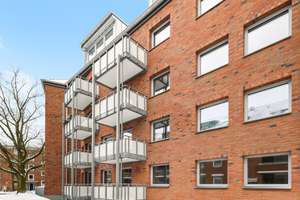 RESERVIERT-Ihr neues Zuhause im modernisierten KfW -70 Standard Mehrfamilienhaus