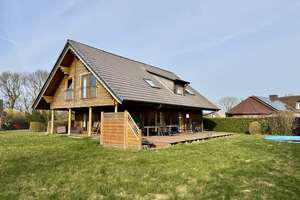 Exklusives Holz-Einfamilienhaus mit großzügiger Terrasse, traumhaftem Garten und Pool in bester Lage – Die vollständige Adresse der Immobilie erhältst du vom Anbieter., 25541 Brunsbüttel – Vorschaubild 4