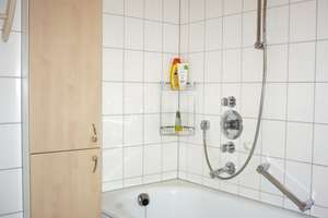 Zuhause mit 3 Zimmern und Balkon in Wiesbaden Biebrich – Rheingaustraße 99, 65203 Biebrich, Wiesbaden – Vorschaubild 3