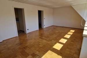 Charmante 3,5-Zimmer Dachgeschosswohnung in Haarzopf – Die vollständige Adresse der Immobilie erhältst du vom Anbieter., 45149 Haarzopf, Essen – Vorschaubild 2