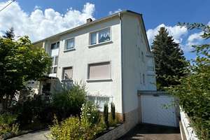 Sehr gepflegtes 2-Familienhaus mit Gartenparadies + Garage – Schulstraße 69a, 66773 Schwalbach – Vorschaubild 2