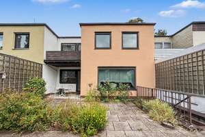 Gemütliches Reihenmittelhaus mit wunderschönem Garten in ruhiger Lage von Frankfurt-Niederursel – 60439 Niederursel, Frankfurt am Main – Vorschaubild 3