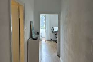 (Nur für Einzelpersonen) Helle Wohnung mit Balkon im 4. OG in Düsseldorf Pempelfort – Die vollständige Adresse der Immobilie erhältst du vom Anbieter., 40477 Pempelfort, Düsseldorf – Vorschaubild 3