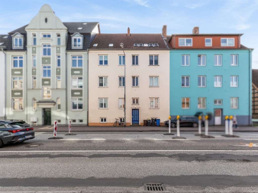 Immobilie in Rostock - Zentrumsnahes Mehrfamilienhaus  - solide und zukunftsträchtige Investition - in Rostock - Bild 2