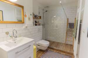 Stilvolle Maisonette-Wohnung mit 86qm Wohn-/Nutzfläche plus Tiefgaragenstellplatz in begehrter Lage – Die vollständige Adresse der Immobilie erhältst du vom Anbieter., 22529 Lokstedt, Hamburg – Vorschaubild 9