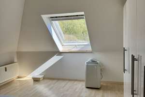 Schöne 2-Zimmer-Dachgeschosswohnung in Ludenberg – ruhig, grün und günstig! – 40629 Ludenberg, Düsseldorf – Vorschaubild 5
