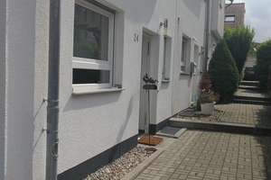 Hochwertiges, modernes und helles Niedrigenergiehaus in Geisenheim-Marienthal – Wilhelm-Klunk-Weg 24, 65366 Geisenheim – Vorschaubild 1
