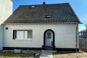Frisch modernisiert und bezugsbereit! – Die vollständige Adresse der Immobilie erhältst du vom Anbieter., 53844 Troisdorf – Vorschaubild 1