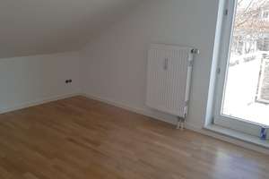 Charmante 2-Zimmer-DG-Wohnung in Lerchenau, München (Nähe BMW) – Berberitzenstraße 58, 80935 Lerchenau-Ost, München – Vorschaubild 6